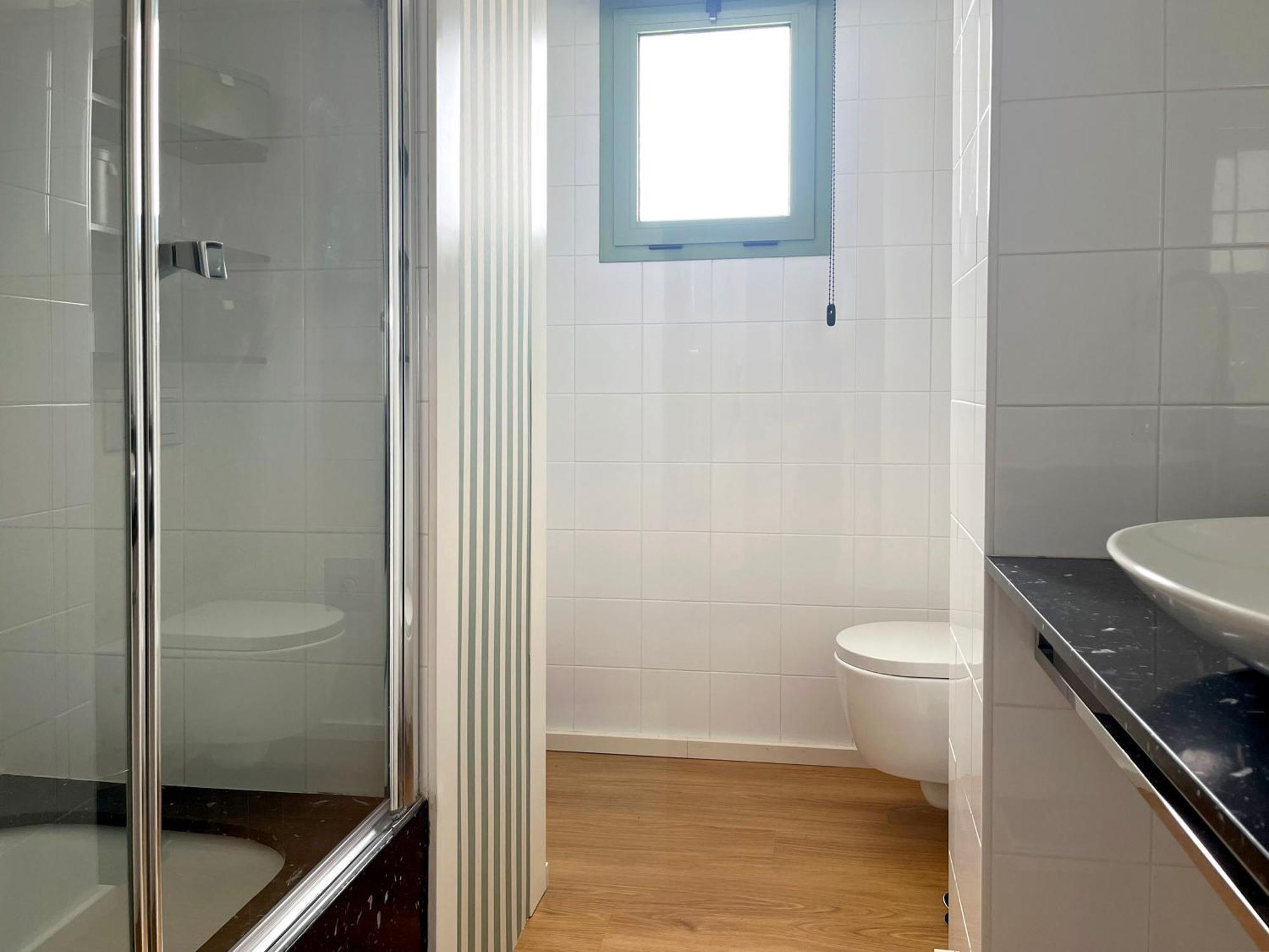Stylish Well-Connected Beachfront Flat Валенсия Екстериор снимка