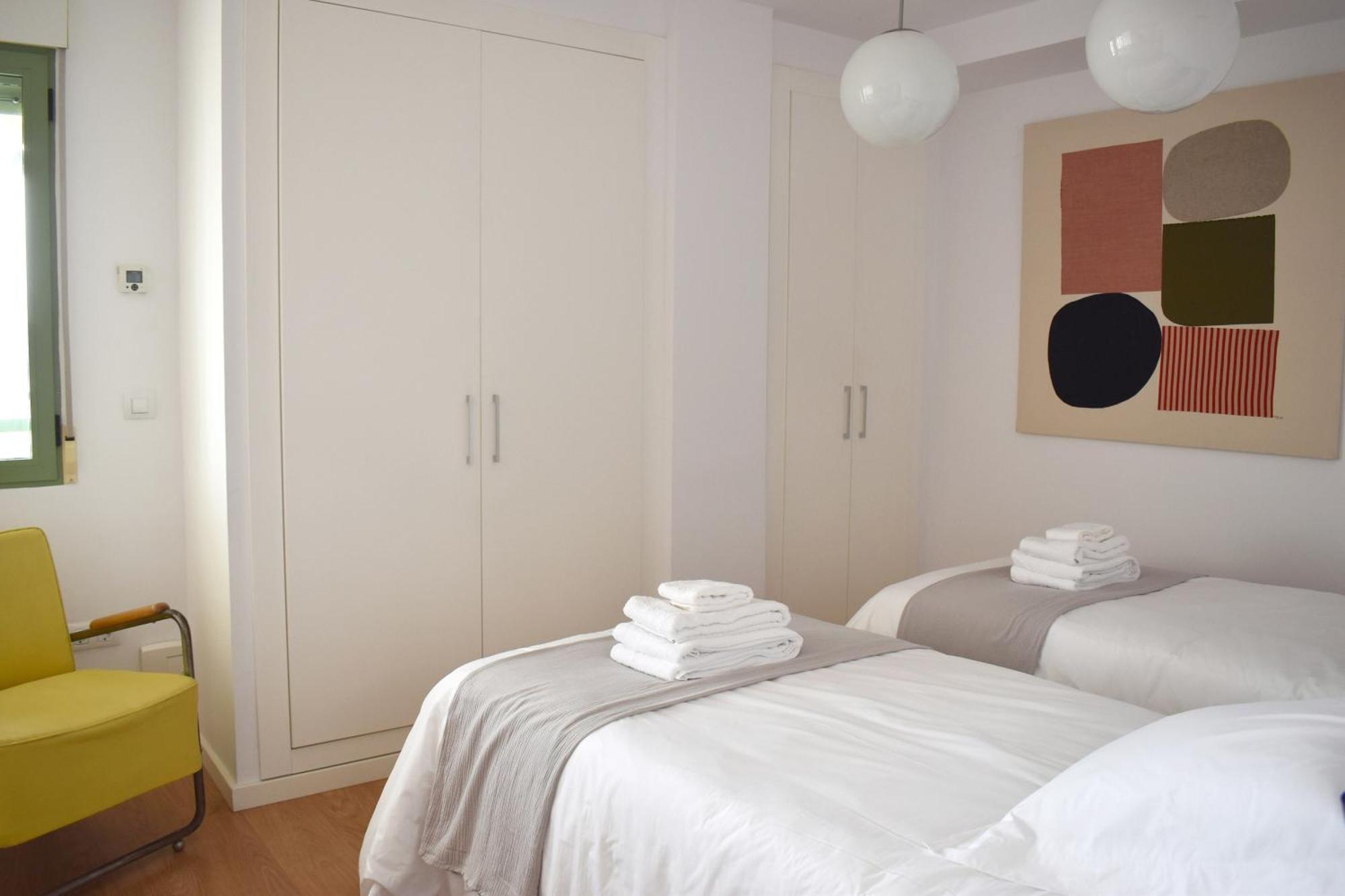 Stylish Well-Connected Beachfront Flat Валенсия Екстериор снимка