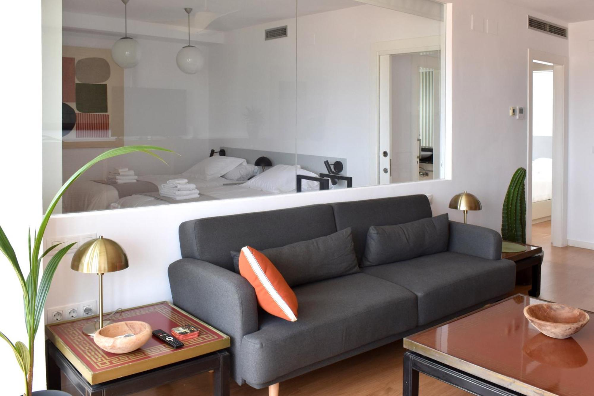 Stylish Well-Connected Beachfront Flat Валенсия Екстериор снимка
